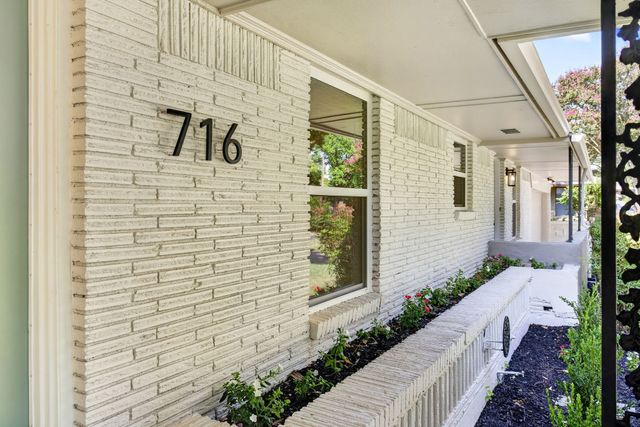 716 Mayrant Drive, Dallas, TX 75224
