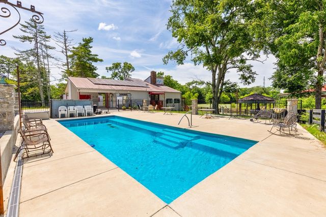 905 Hickory Hills Dr, Franklin, TN 37067