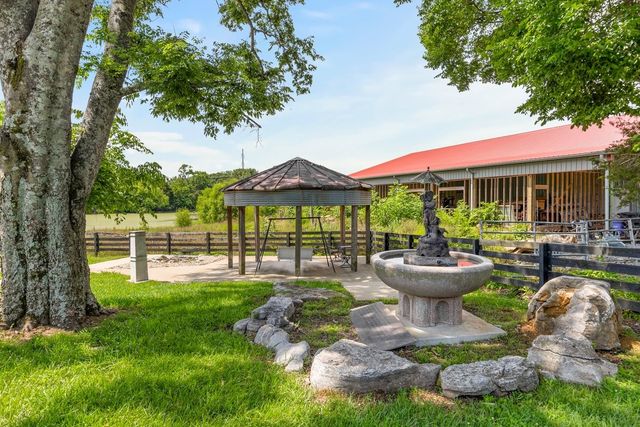 905 Hickory Hills Dr, Franklin, TN 37067