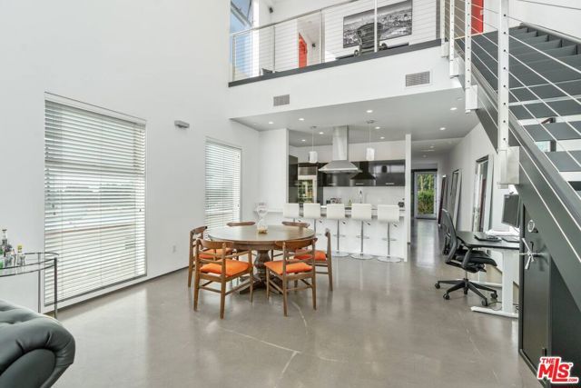 611 N Bronson Avenue 10, Los Angeles, CA 90004
