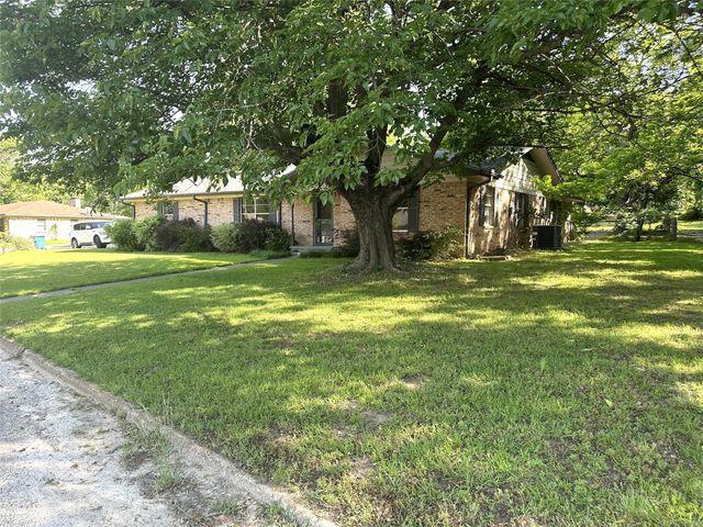 202 Wanda Drive, Winnsboro, TX 75494