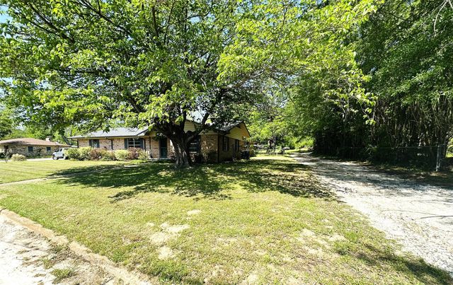 202 Wanda Drive, Winnsboro, TX 75494