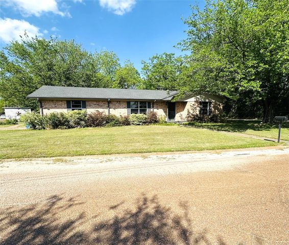 202 Wanda Drive, Winnsboro, TX 75494