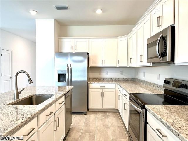 10525 Timber Creek DR, Fort Myers, FL 33913