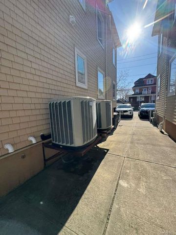 182 Beach 125th Street 1G, Rockaway Park, NY 11694