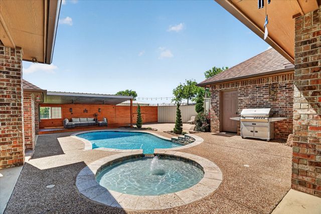 1408 W Cleburne Road, Crowley, TX 76036