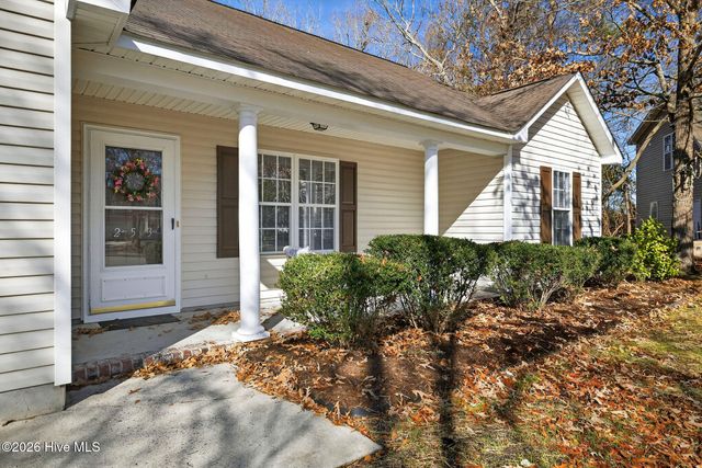 253 Haywood Court, Leland, NC 28451