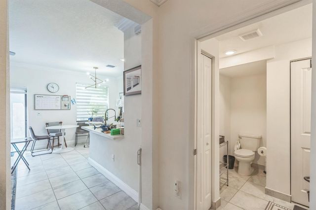 230 NE 208th Terrace 230, North Miami Beach, FL 33179