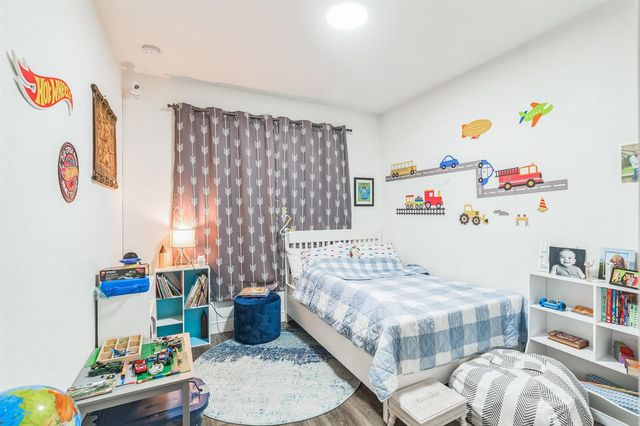 230 NE 208th Terrace 230, North Miami Beach, FL 33179