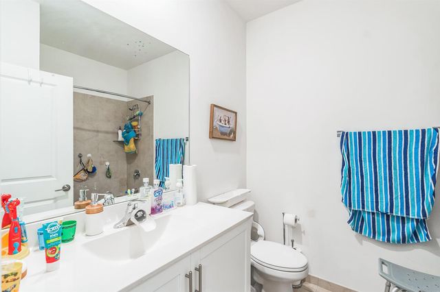 230 NE 208th Terrace 230, North Miami Beach, FL 33179