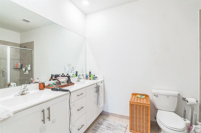 230 NE 208th Terrace 230, North Miami Beach, FL 33179