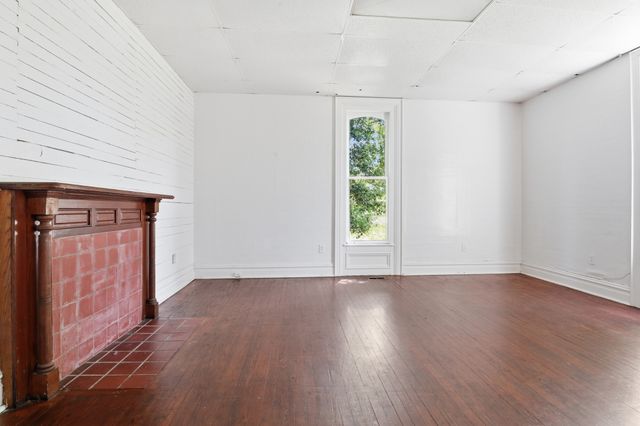 211 SE Atlantic St, Tullahoma, TN 37388