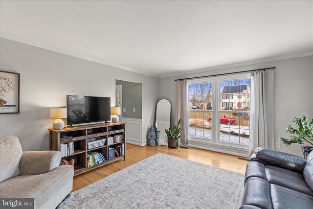 4 HOLIDAY DR, Shrewsbury, PA 17361