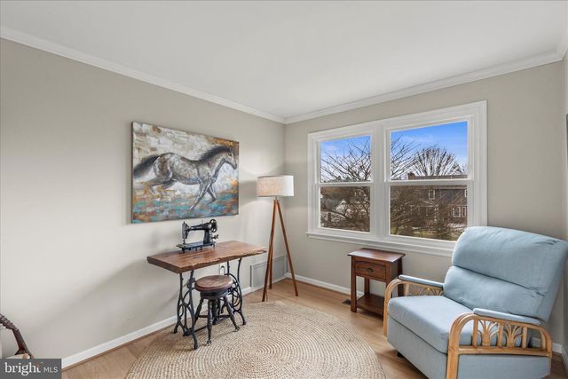 4 HOLIDAY DR, Shrewsbury, PA 17361