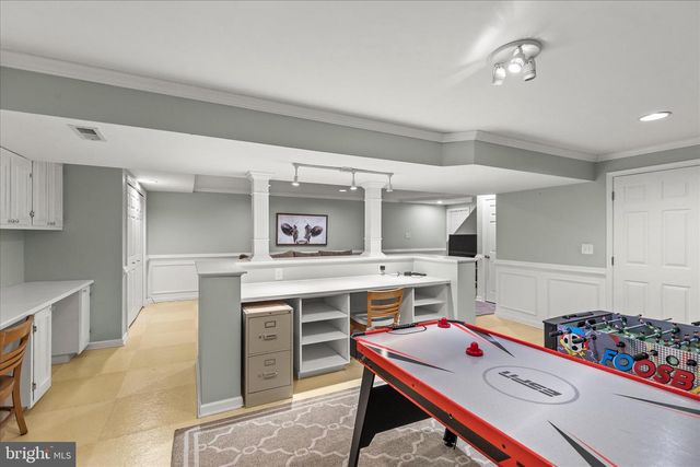 4 HOLIDAY DR, Shrewsbury, PA 17361