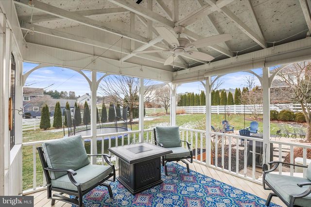 4 HOLIDAY DR, Shrewsbury, PA 17361