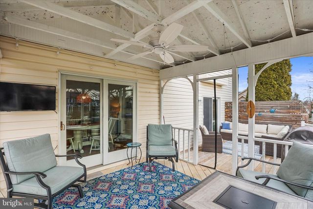 4 HOLIDAY DR, Shrewsbury, PA 17361