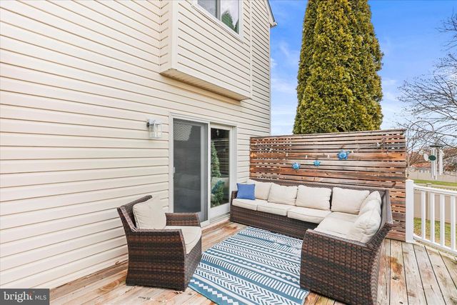 4 HOLIDAY DR, Shrewsbury, PA 17361