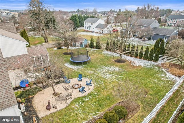 4 HOLIDAY DR, Shrewsbury, PA 17361