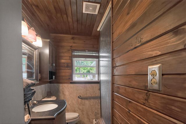 9489 Hyde Road, Clarklake, MI 49234