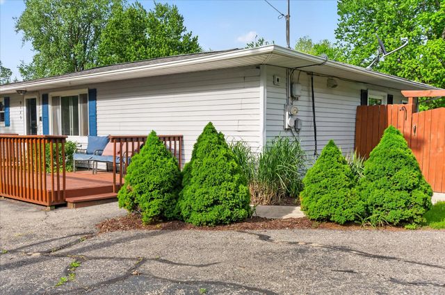 9489 Hyde Road, Clarklake, MI 49234