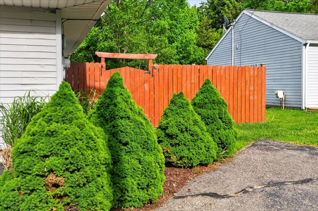 9489 Hyde Road, Clarklake, MI 49234