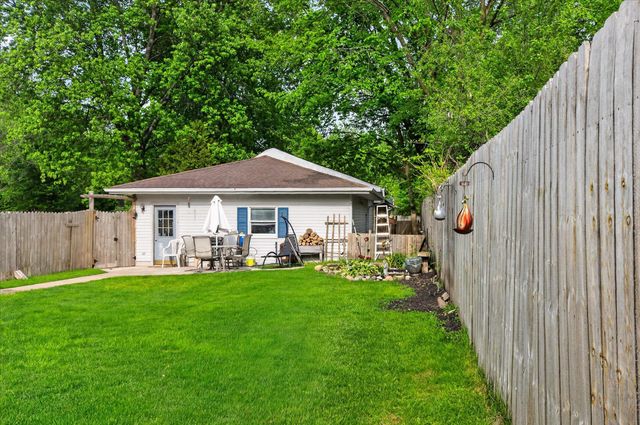 9489 Hyde Road, Clarklake, MI 49234