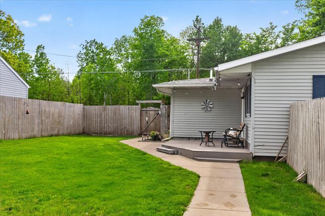 9489 Hyde Road, Clarklake, MI 49234