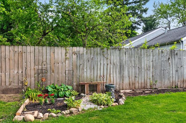 9489 Hyde Road, Clarklake, MI 49234