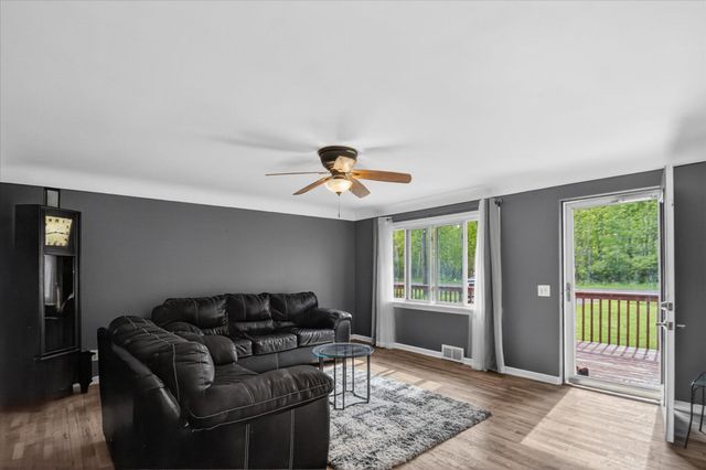 9489 Hyde Road, Clarklake, MI 49234
