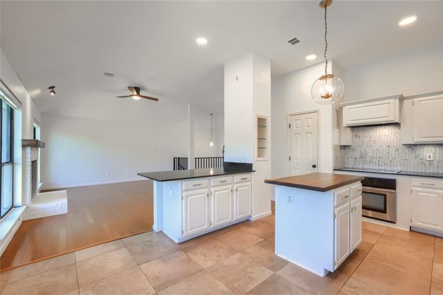 524 Woodlake Drive, Coppell, TX 75019