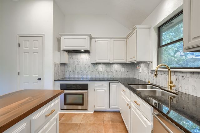 524 Woodlake Drive, Coppell, TX 75019