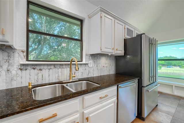 524 Woodlake Drive, Coppell, TX 75019