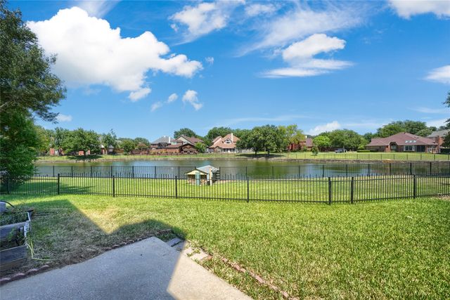 524 Woodlake Drive, Coppell, TX 75019