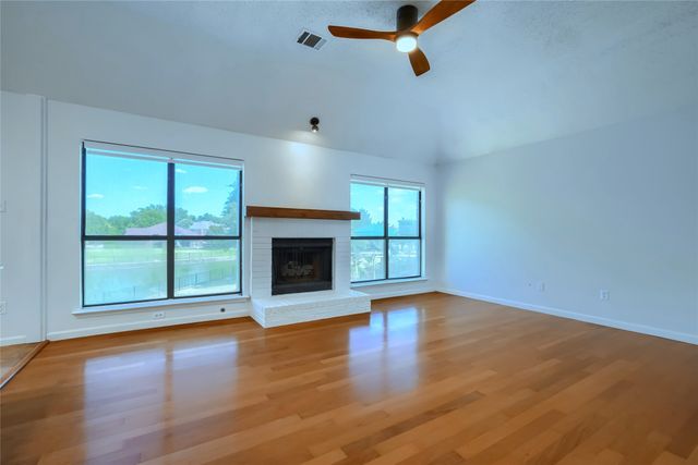 524 Woodlake Drive, Coppell, TX 75019