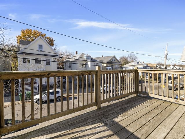 42 William St 1, Medford, MA 02155