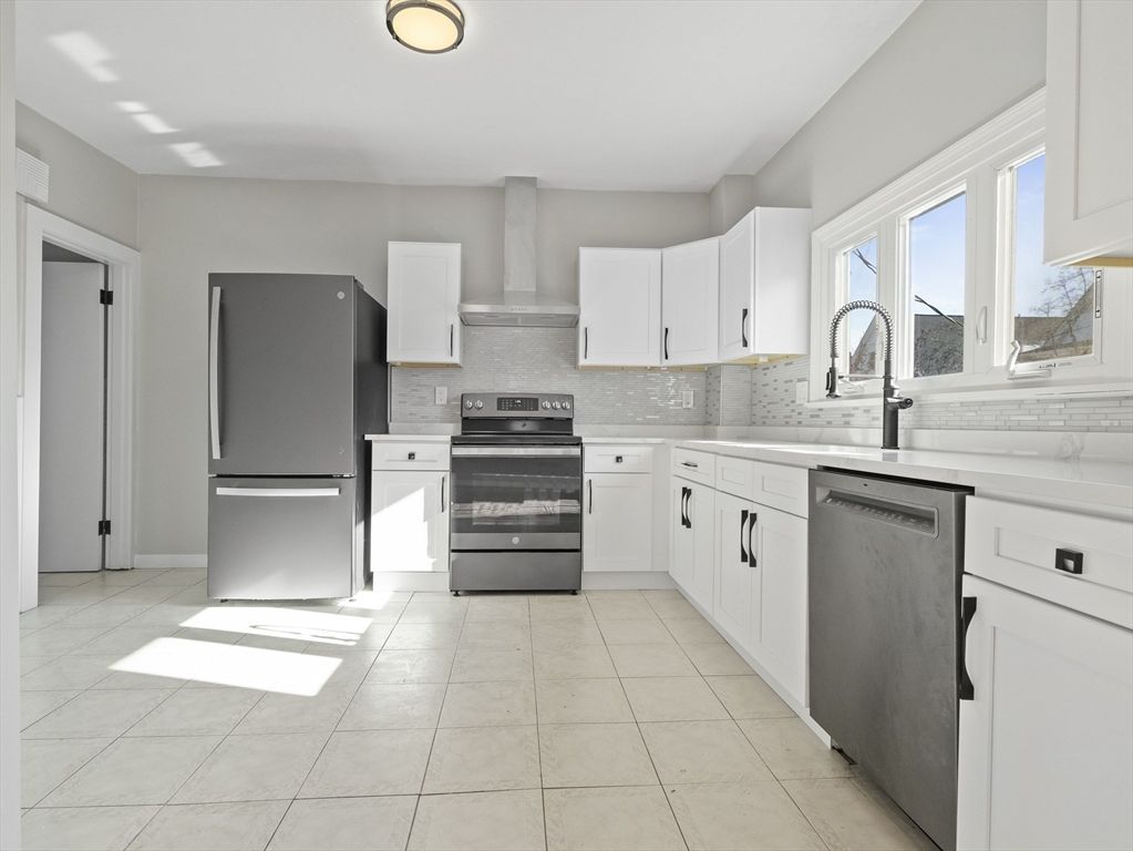 42 William St 1, Medford, MA 02155