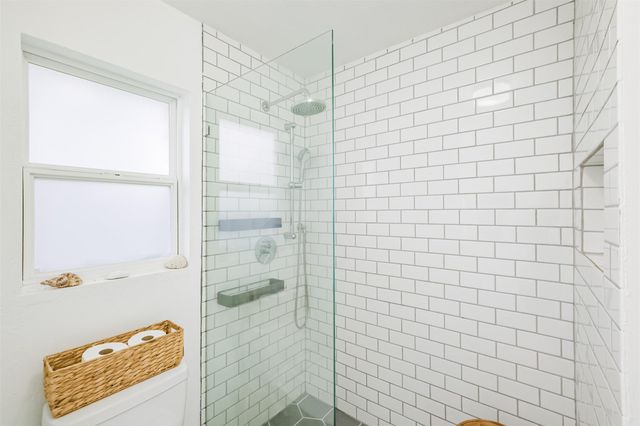 6102 Lymbar Drive, Houston, TX 77096