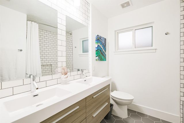 6102 Lymbar Drive, Houston, TX 77096