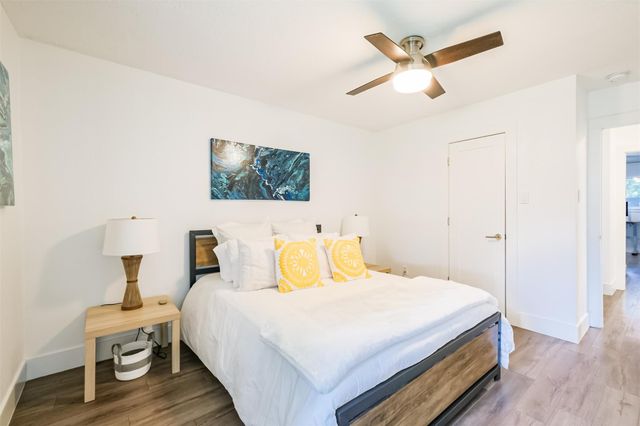 6102 Lymbar Drive, Houston, TX 77096