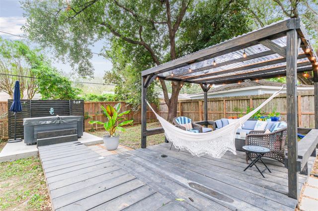 6102 Lymbar Drive, Houston, TX 77096