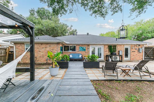 6102 Lymbar Drive, Houston, TX 77096