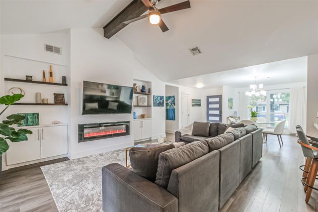 6102 Lymbar Drive, Houston, TX 77096