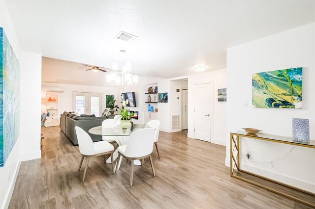 6102 Lymbar Drive, Houston, TX 77096