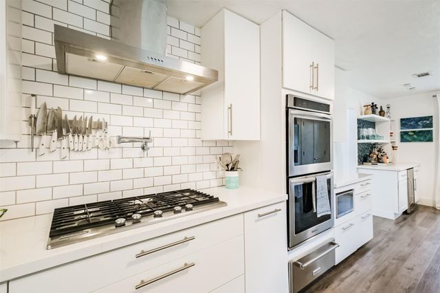 6102 Lymbar Drive, Houston, TX 77096