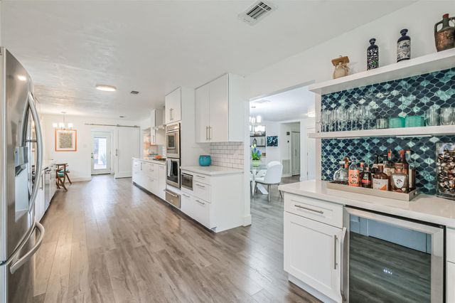 6102 Lymbar Drive, Houston, TX 77096