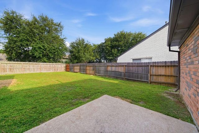 9639 Dapple Lane, Houston, TX 77065