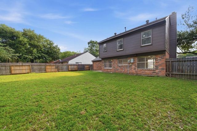 9639 Dapple Lane, Houston, TX 77065