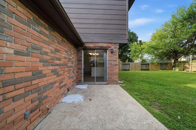 9639 Dapple Lane, Houston, TX 77065