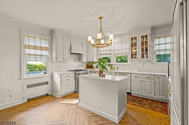 7 Fleming Ter, Maplewood Twp., NJ 07040